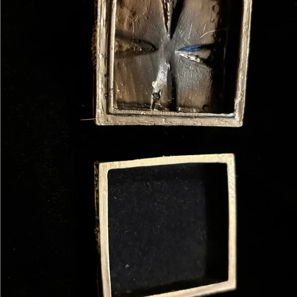 Brown Jeweled Rhinestone Bow Enamel trinket box. - Picture 3 of 4